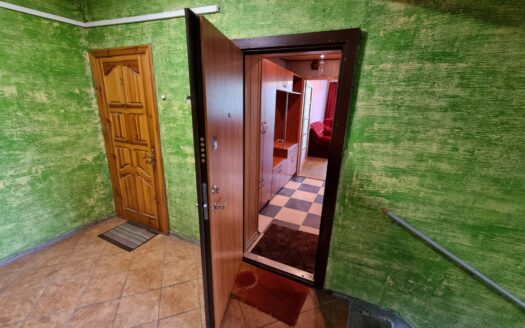 PARDUODAMAS 2 KAMBARIŲ BUTAS PAKRUOJYJE, STATYBININKŲ G. 13