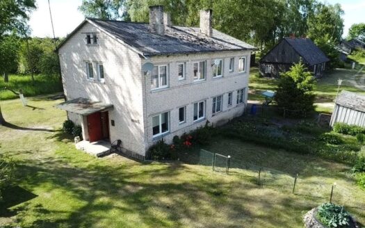 PARDUODAMAS 2 KAMBARIŲ BUTAS IŠSIMOKĖTINAI BEINORIŠKIO K., GRINKIŠKIO SEN., RADVILIŠKIO R. SAV.